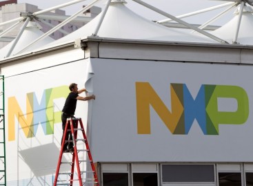 NXP Semiconductor Weighing Sale of Standard Products Business: Bloomberg