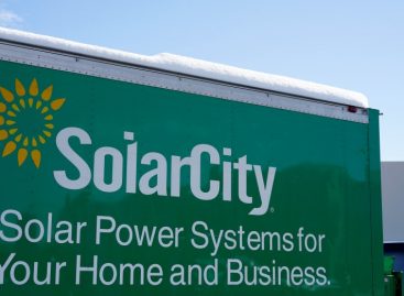 Behind Tesla Carnage, Signs of Support for Musk’s SolarCity Deal